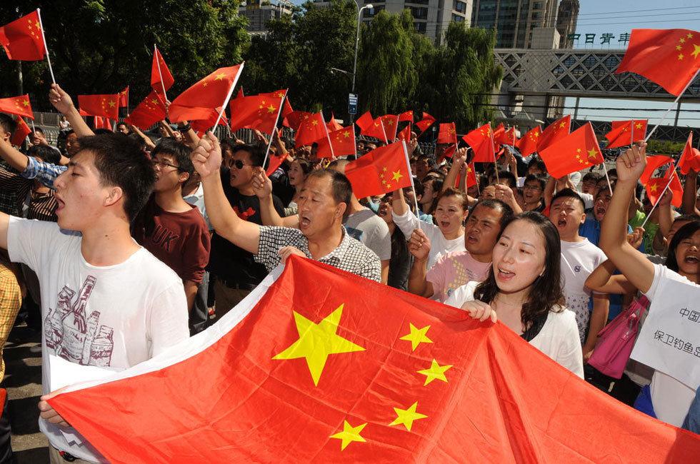 给82岁奶奶看搞笑吃播，奶奶非说这是东北那旮沓出来的！急求证！